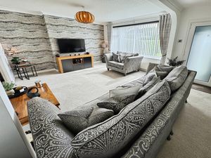 Lounge- click for photo gallery